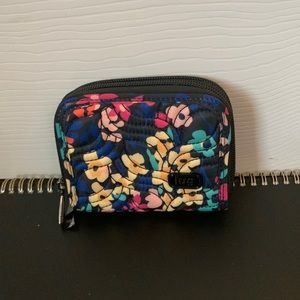 NWOT Splits Wallet in WB by Lug **PRICE IS FIRM**